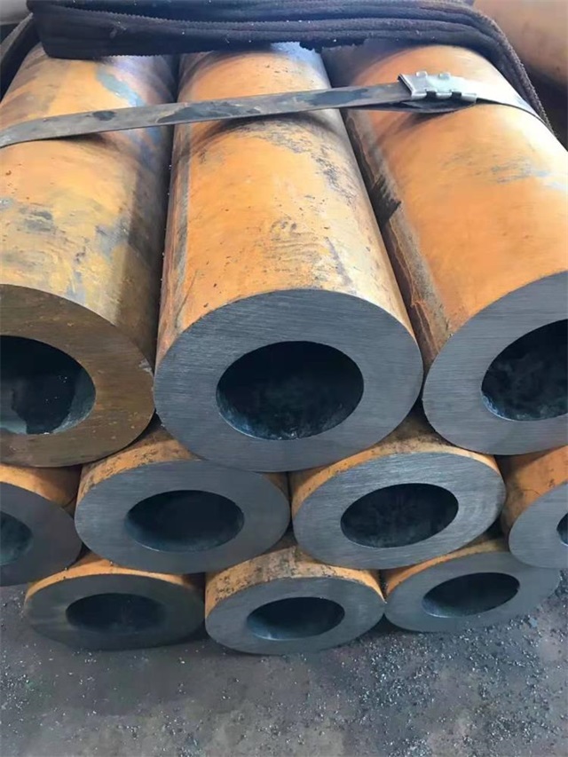 白银20号厚壁无缝钢管